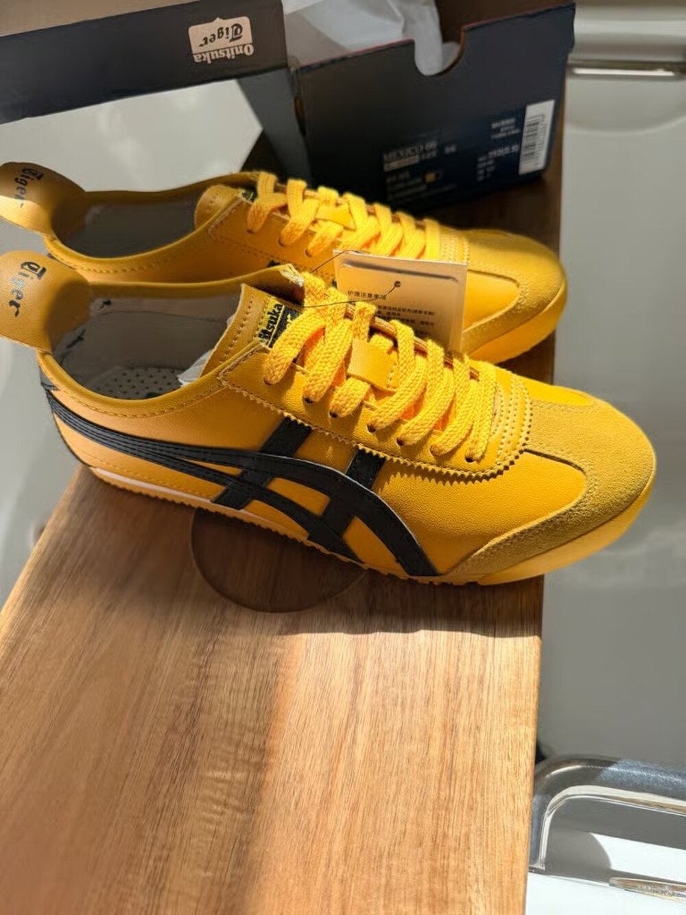 Onitsuka Tiger MEXICO 66 — Yellow (Brand New with Box) — EU 38